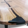 Круглий стіл зі слеба дуба з чорною смолою №157